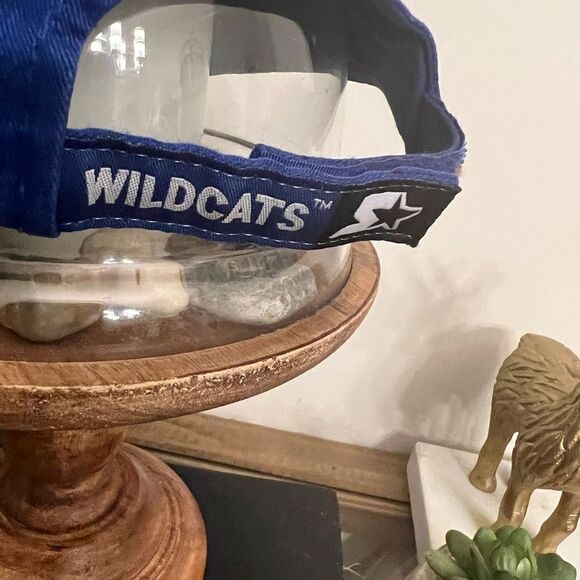 Starter Men’s University Of Kentucky Wildcats adjustable hat. - Picture 6 of 6